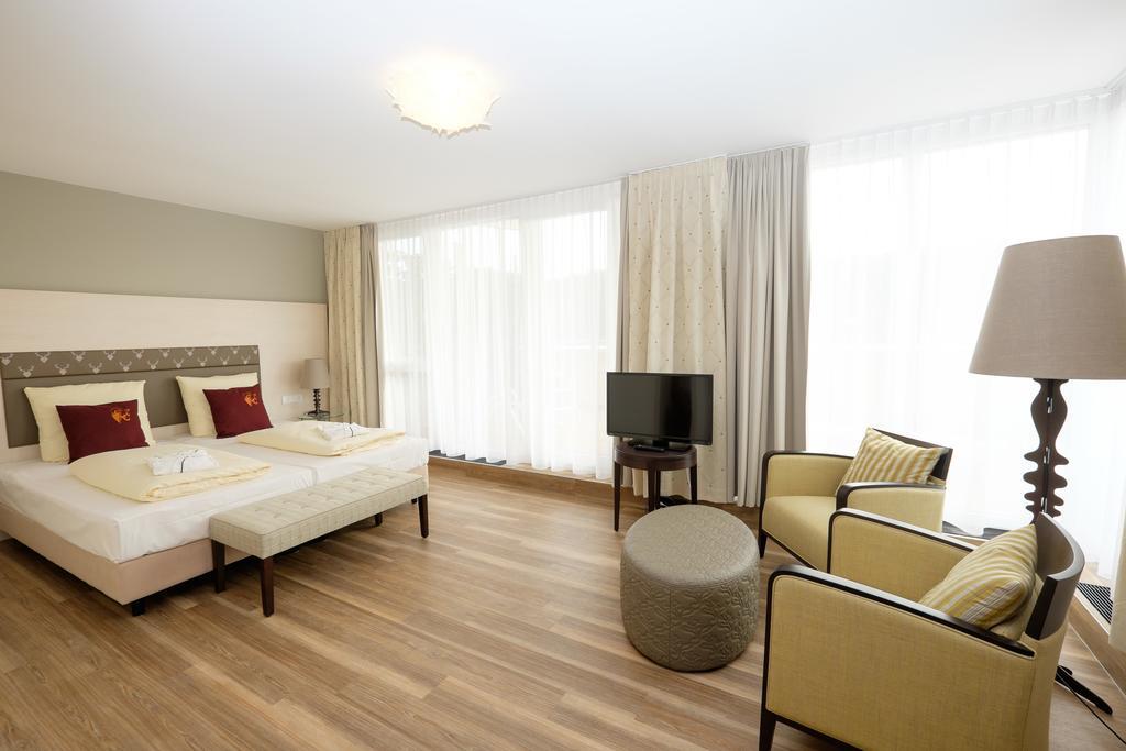 Hotel Baeren Titisee Экстерьер фото